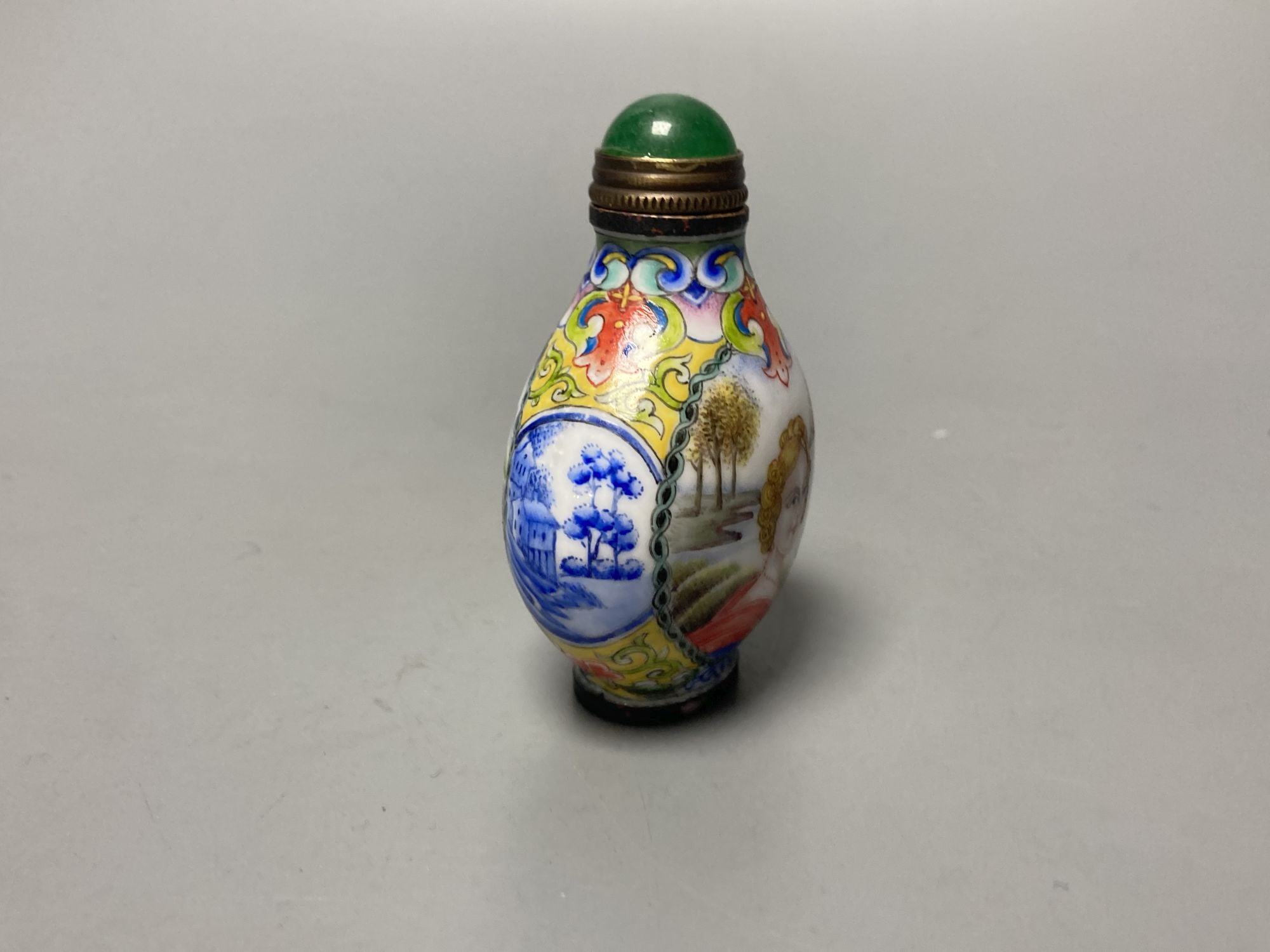 A Chinese enamel on copper snuff bottle, height 6.5cm
